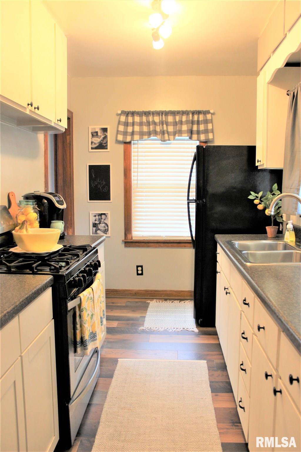 2369 34th Street Moline, IL 61265 - Photo 4 of 18 Gallery Image 4