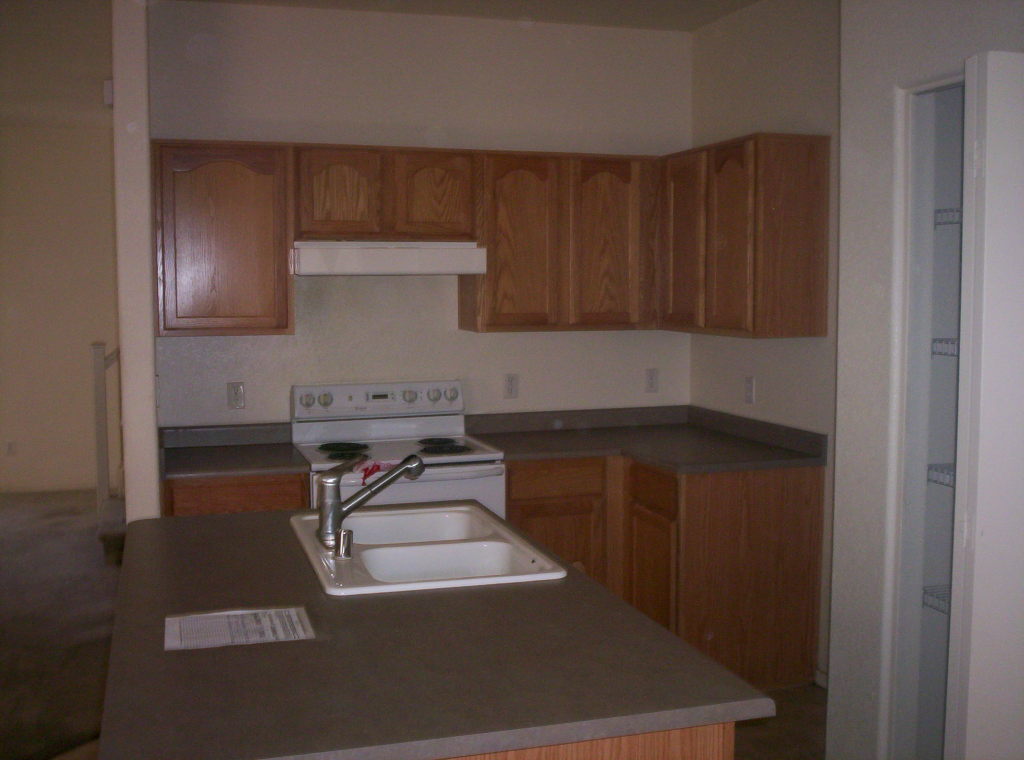 1505 East Romley Road Phoenix, AZ 85040 - Photo 3 of 6 Kitchen
