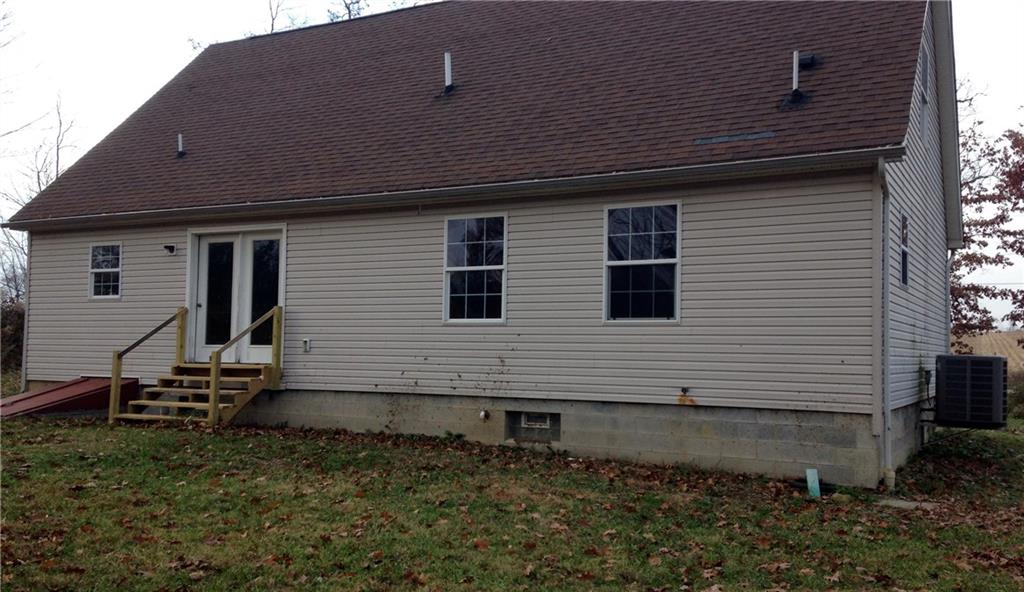 205 Isle Road Butler, PA 16001 - Photo 4 of 9