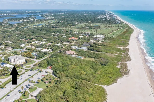 $6,300 | 1715 Ocean Drive, Unit 3B, Vero Beach, FL 32963