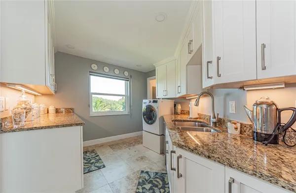 $6,300 | 1715 Ocean Drive, Unit 3B, Vero Beach, FL 32963