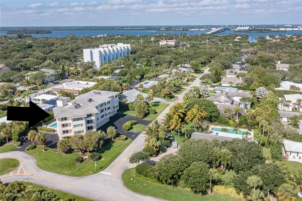 $6,300 | 1715 Ocean Drive, Unit 3B, Vero Beach, FL 32963