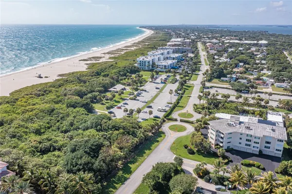 $6,300 | 1715 Ocean Drive, Unit 3B, Vero Beach, FL 32963
