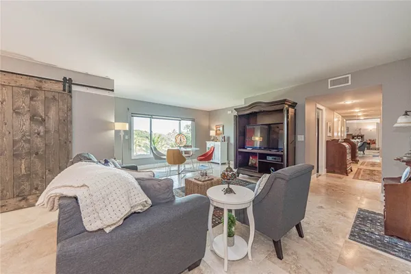$6,300 | 1715 Ocean Drive, Unit 3B, Vero Beach, FL 32963