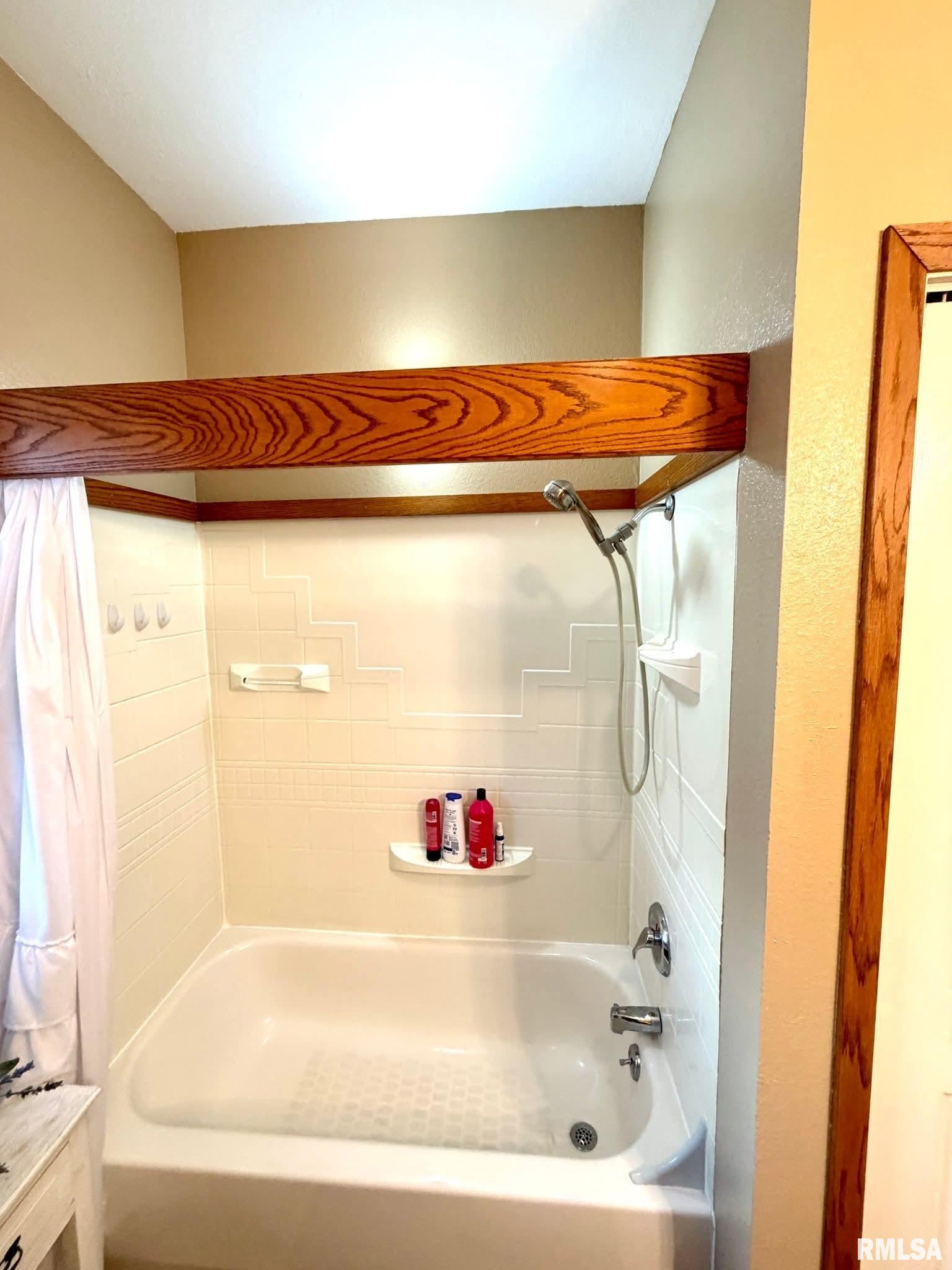 1255 East Chestnut Street Canton, IL 61520 - Photo 19 of 53