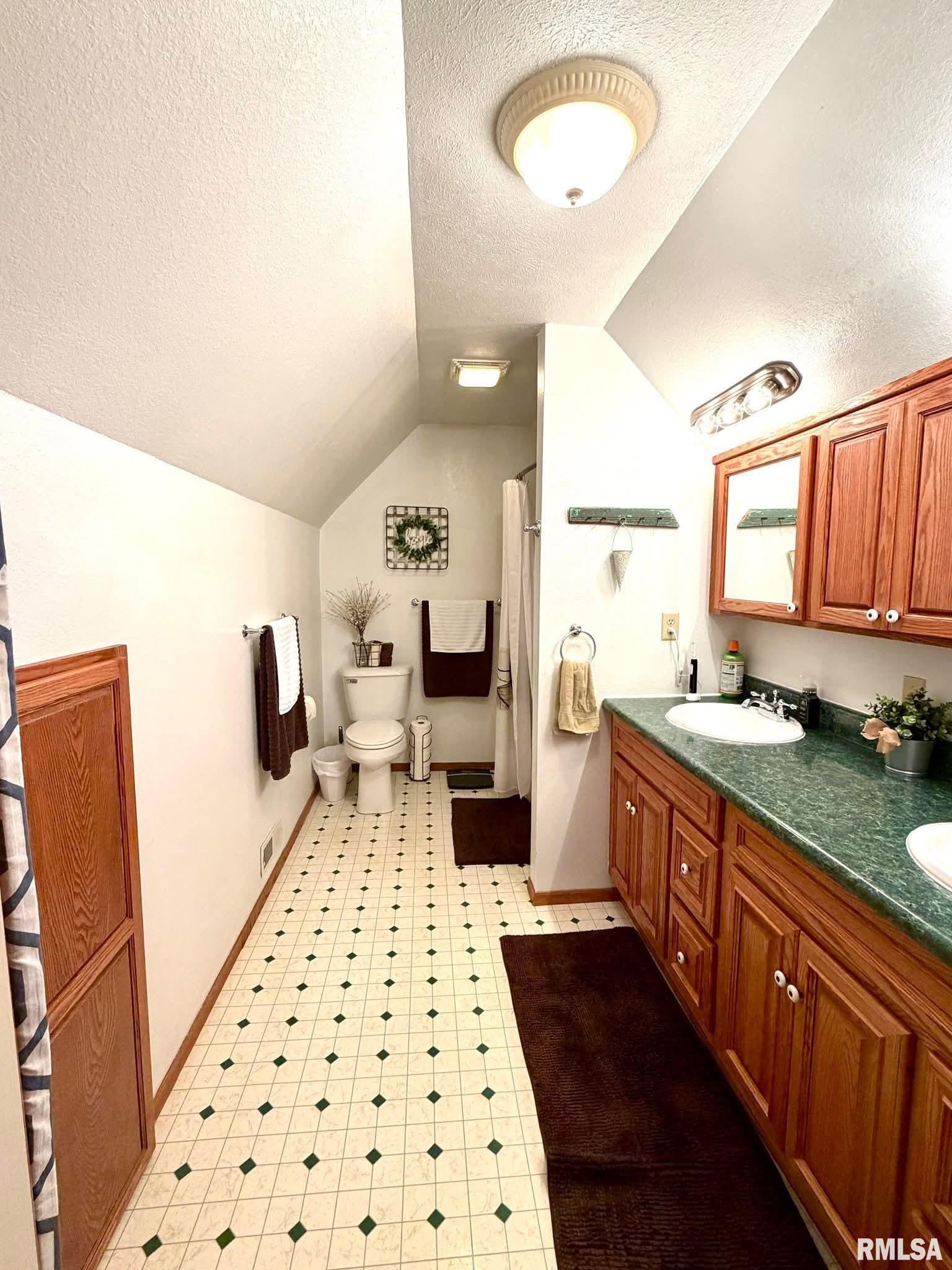 1255 East Chestnut Street Canton, IL 61520 - Photo 34 of 53