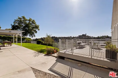 $1,549,000 | 2112 Duane Street, Los Angeles, CA 90039