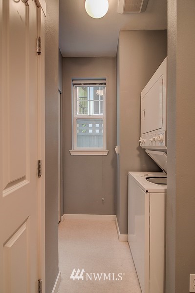 5953 California Avenue Southwest, Unit 1A Seattle, WA 98136 - Photo 12 of 14