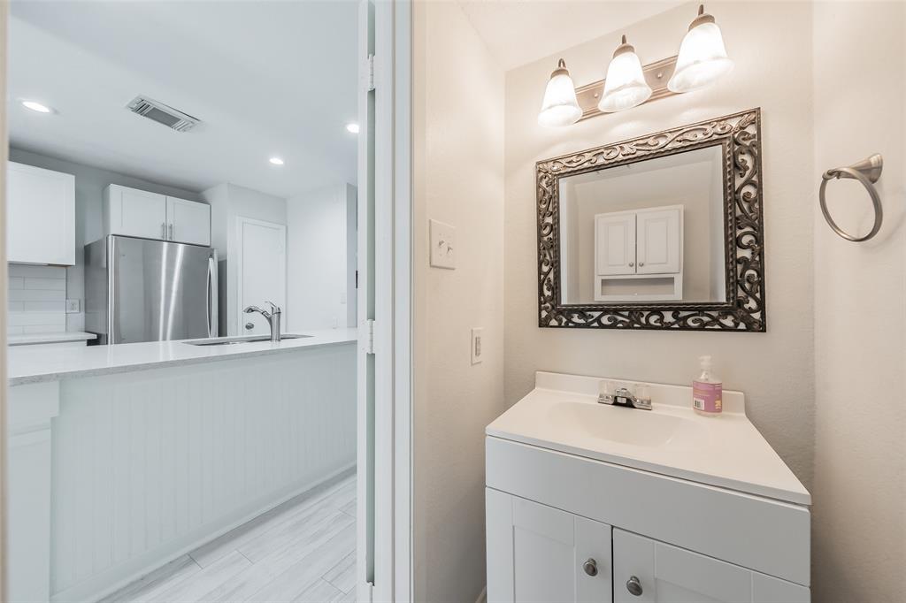 193 Merlin Way Euless, TX 76039 - Photo 17 of 35 Guest bathroom on first floor.