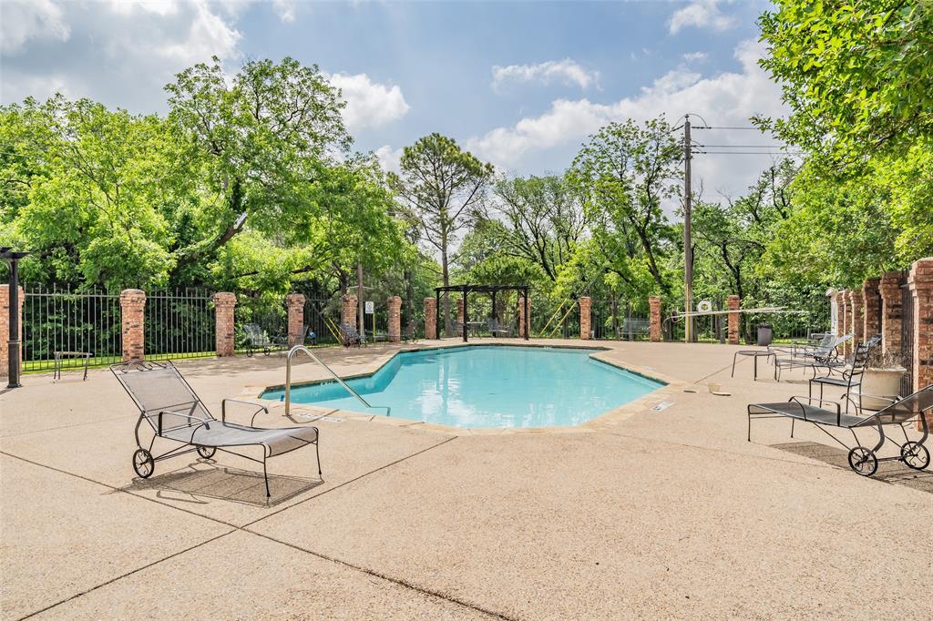 193 Merlin Way Euless, TX 76039 - Photo 34 of 35 Community pool