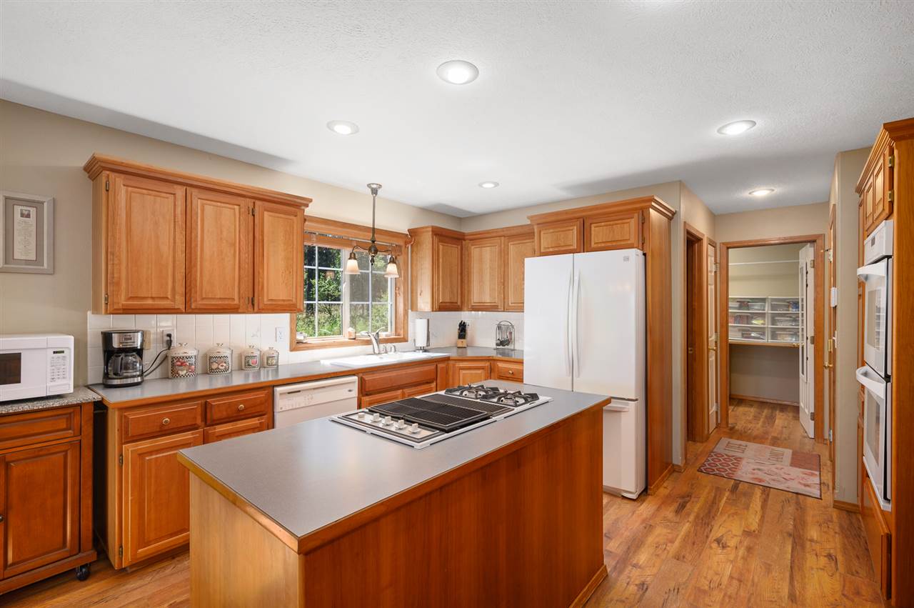 22802 North Crescent Road Colbert, WA 99005 - Photo 11 of 47