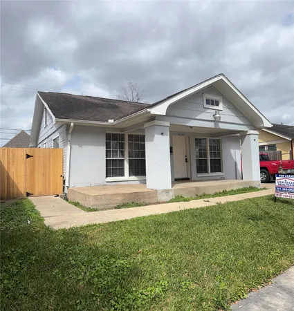 $1,500 | 2340 Cumberland Street, Houston, TX 77023