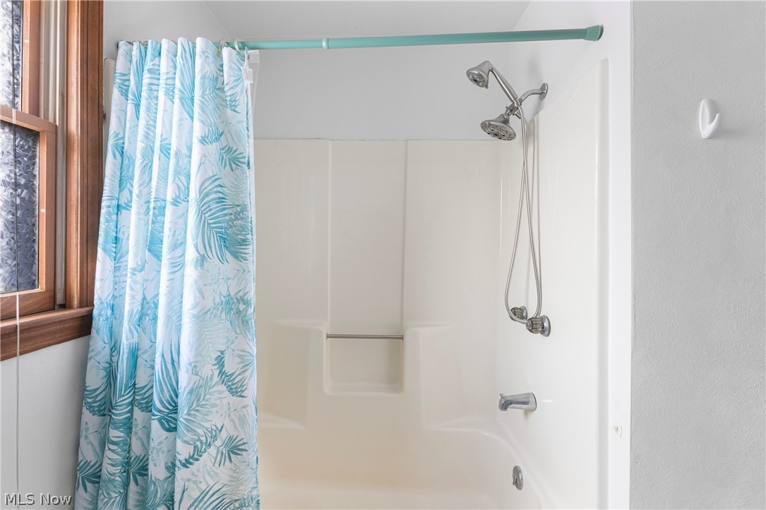 140 Iris Lane Colliers, WV 26035 - Photo 24 of 47 Bathroom with shower / bath combo