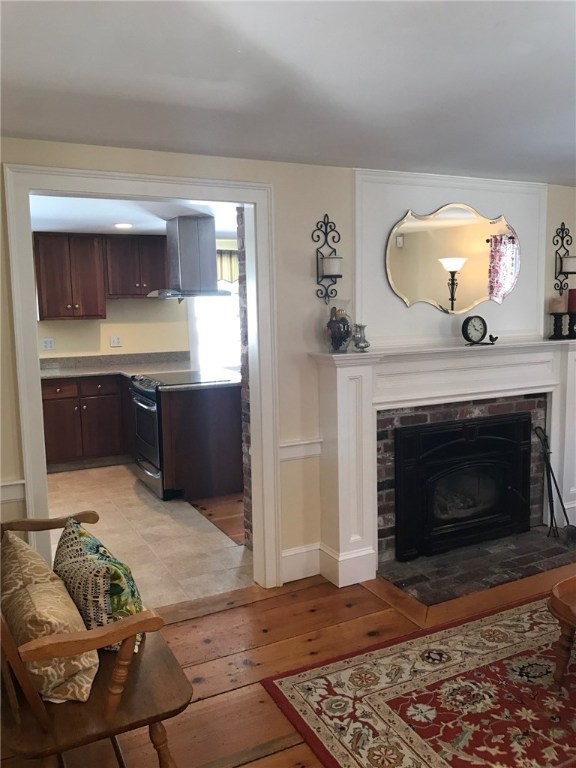 12 Longmeadow Road Lincoln, RI 02865 - Photo 16 of 40