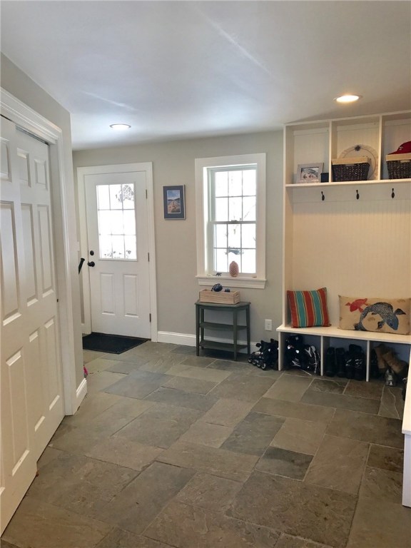 12 Longmeadow Road Lincoln, RI 02865 - Photo 3 of 40 MudRoom
