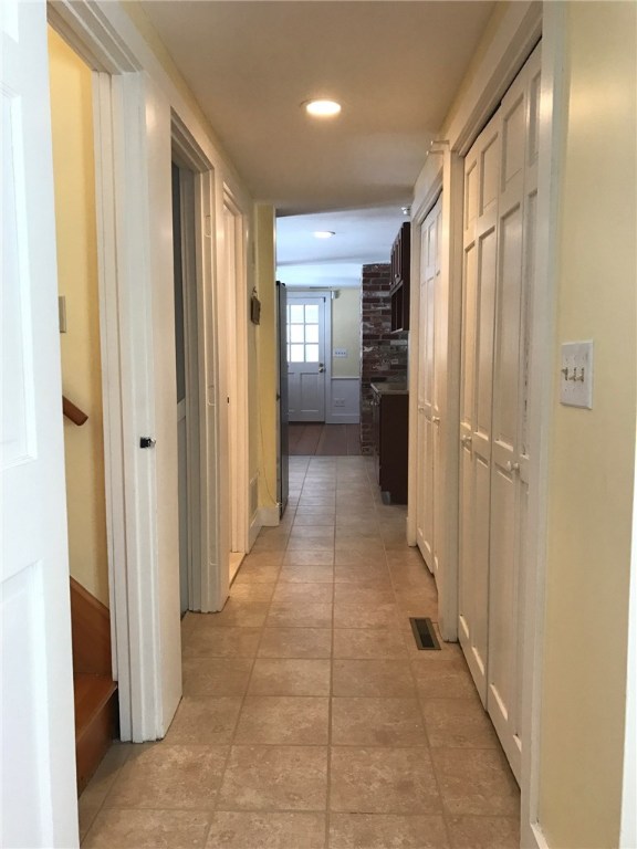 12 Longmeadow Road Lincoln, RI 02865 - Photo 8 of 40