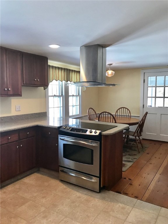 12 Longmeadow Road Lincoln, RI 02865 - Photo 10 of 40