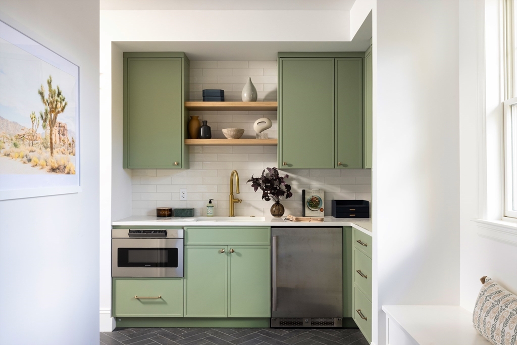 85 Naples Road, Unit 1 Brookline, MA 02446 - Photo 14 of 34