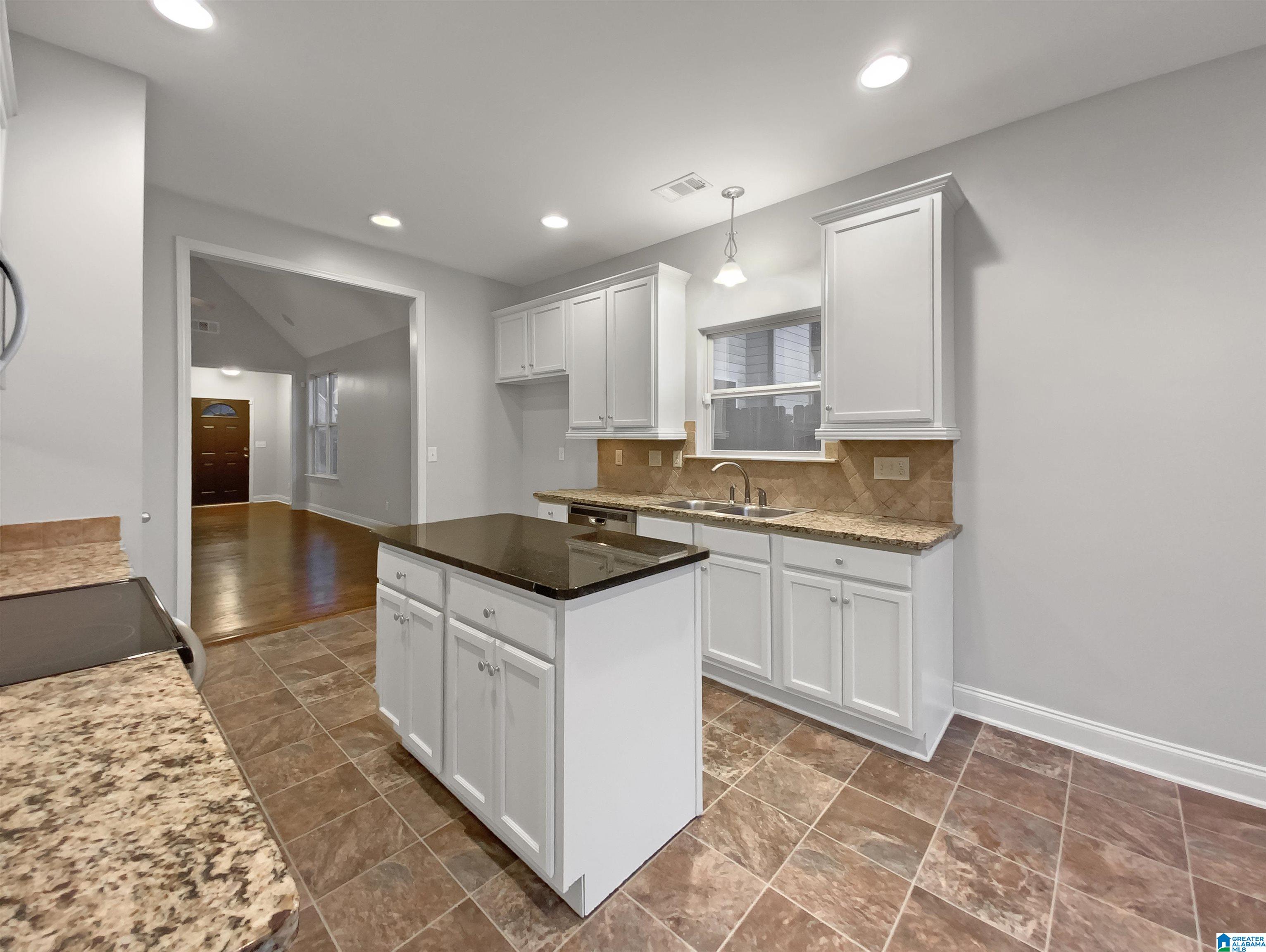 1061 Springfield Drive Chelsea, AL 35043 - Photo 11 of 24 Gallery Image 11