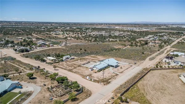 $999,999 | 6748 Coriander Drive, Oak Hills, CA 92344