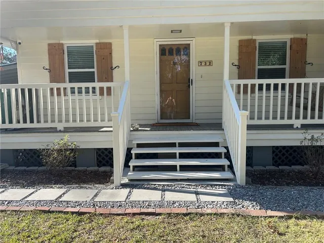 $2,300 | 732 Wilkinson Street, Mandeville, LA 70448