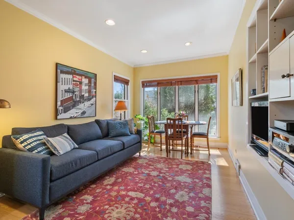 $1,249,000 | 2622 Harrison Street, Evanston, IL 60201
