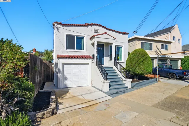 a view of front door of house