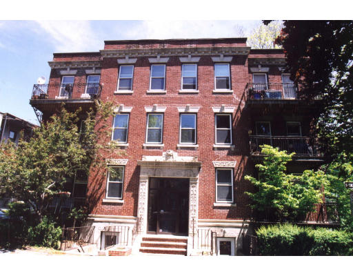 8 Kinross Road, Unit 7 8 Boston, MA 02135 - Photo 1 of 1 Gallery Image 1