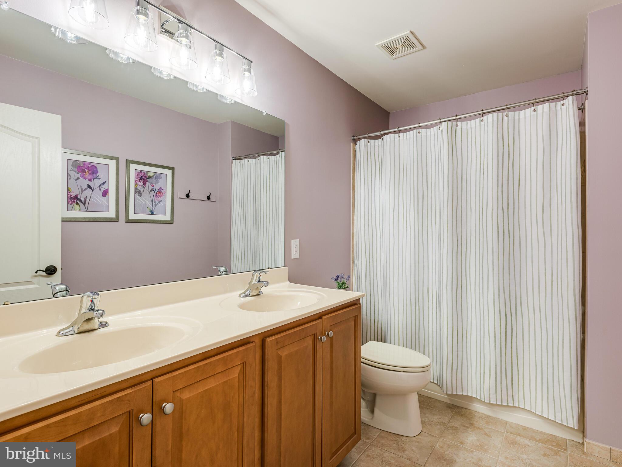1004 Barclay Road Chester Springs, PA 19425 - Photo 48 of 69 Hallway Bathroom