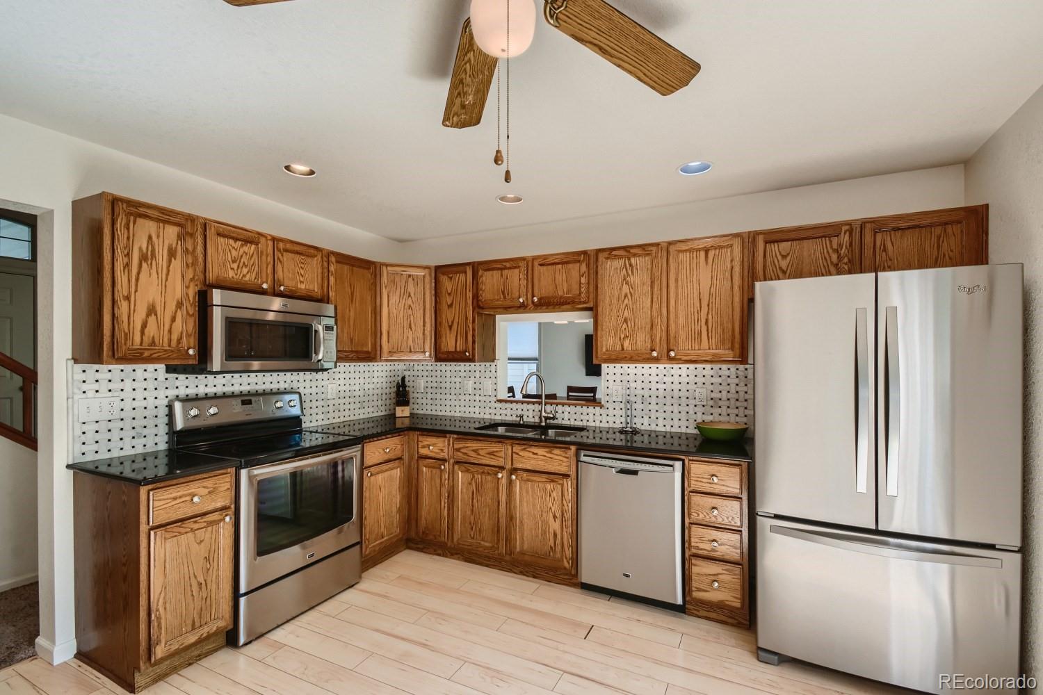 9171 Sugarstone Circle Highlands Ranch, CO 80130 - Photo 9 of 28