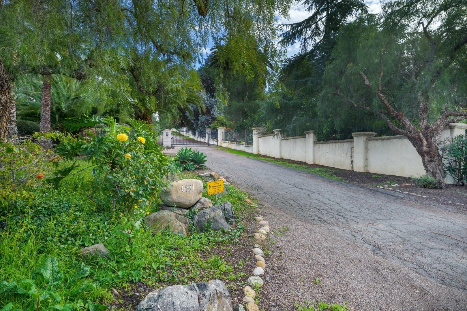 6531 Lago Lindo Rancho Santa Fe, CA 92067 - Photo 52 of 54 a view of a backyard