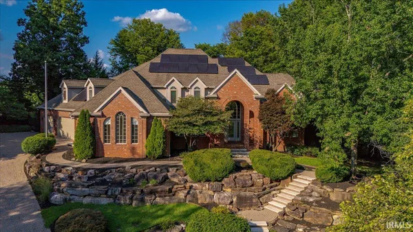 $799,000 | 5544 Crimson Court, Newburgh, IN 47630