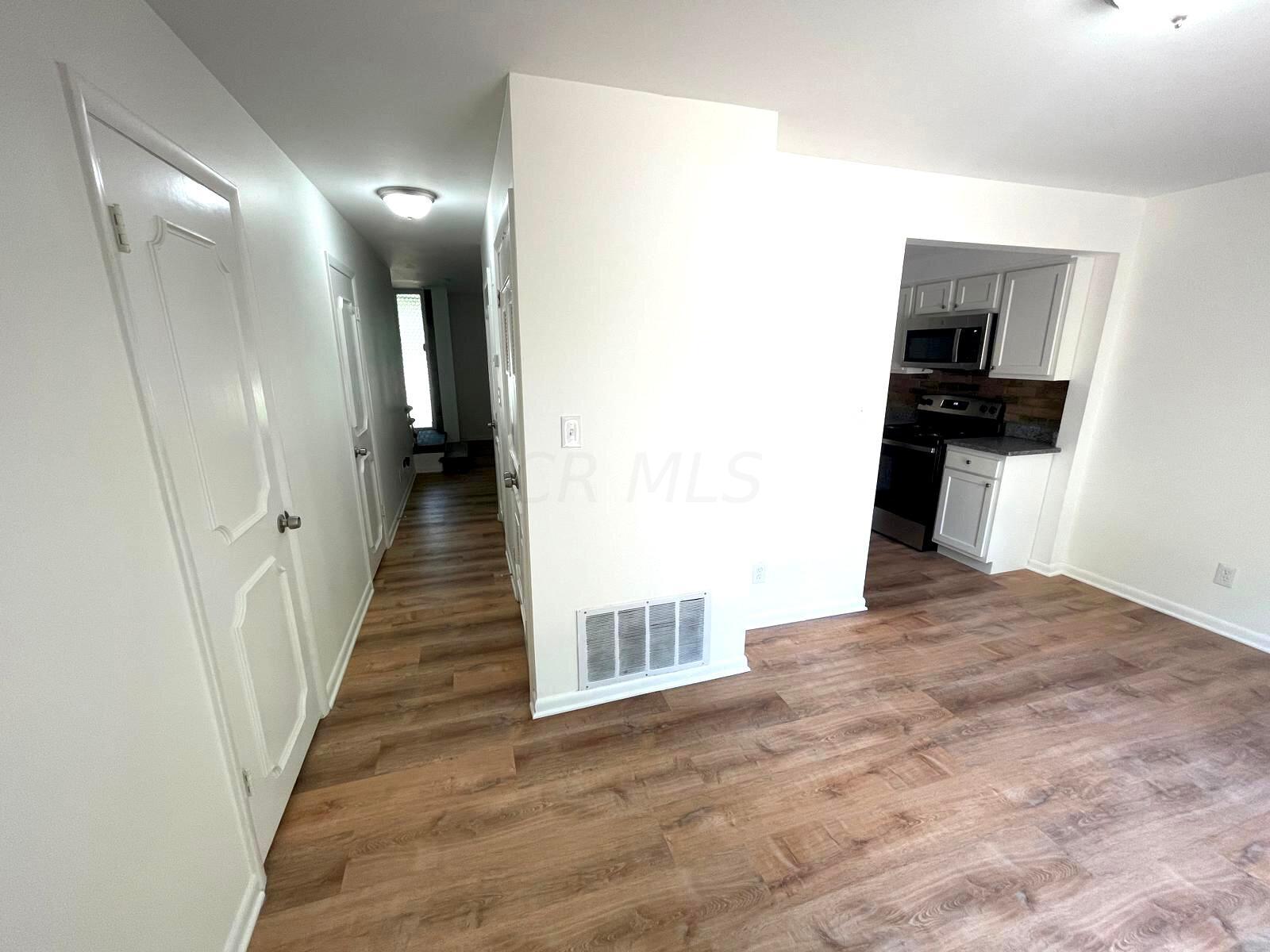 3600 Reed Road, Unit 6 Columbus, OH 43220 - Photo 7 of 29 19D4798A-C930-41D9-A6D4-4D0F98489BD5