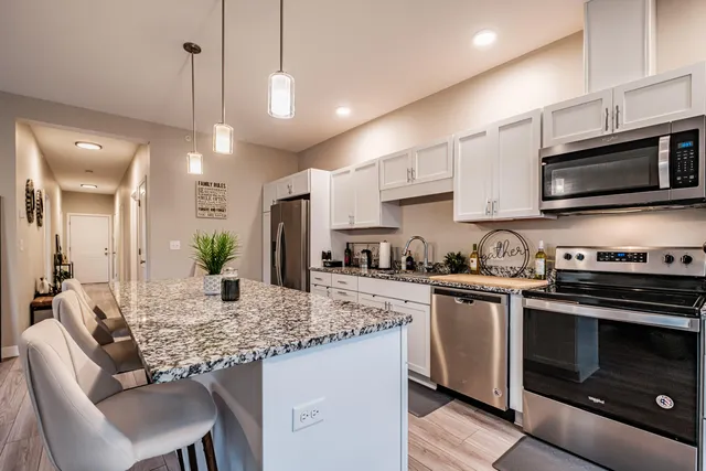 $430,000 | 156 Scarborough Downs Road, Unit 330, Scarborough, ME 04074