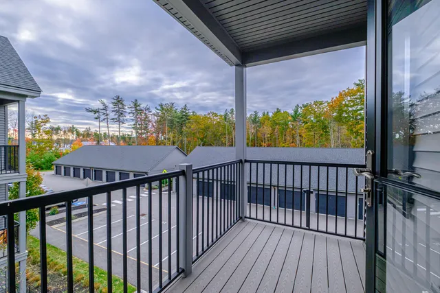 $430,000 | 156 Scarborough Downs Road, Unit 330, Scarborough, ME 04074