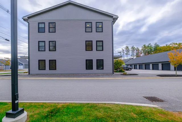$430,000 | 156 Scarborough Downs Road, Unit 330, Scarborough, ME 04074