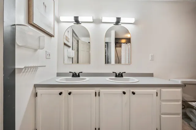 $449,900 | 8 Ross Farm Road, Albany, NH 03818