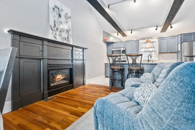 $449,900 | 8 Ross Farm Road, Albany, NH 03818