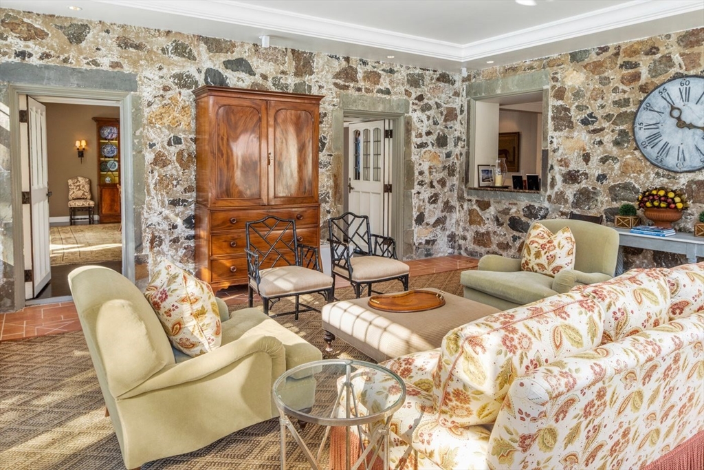 120 Grapevine Road Wenham, MA 01984 - Photo 18 of 33
