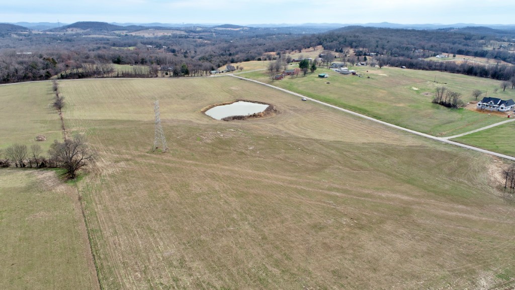 3 Walnut Grove Road Hartsville, TN 37074 - Photo 2 of 10 Gallery Image 2