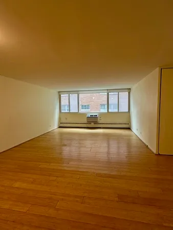 $2,550 | 1516 Hinman Avenue, Unit 303, Evanston, IL 60201