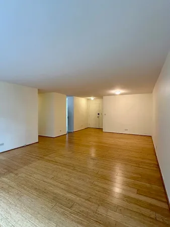 $2,550 | 1516 Hinman Avenue, Unit 303, Evanston, IL 60201