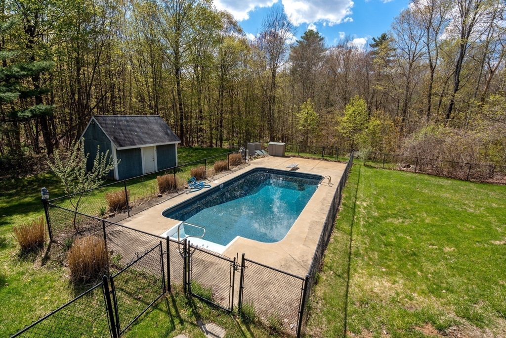 260 Holland Road Sturbridge, MA 01518 - Photo 34 of 38 Gallery Image 34