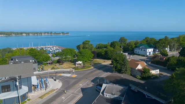 $549,900 | 7784 State Highway, Unit 302, Egg Harbor, WI 54209