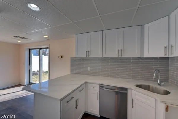 $624,900 | 90 Dewey Street, Bloomfield, NJ 07003