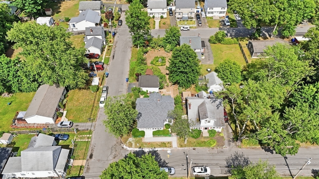 117 Burghardt Street Springfield, MA 01109 - Photo 10 of 42