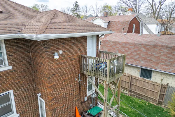 $260,000 | 318 Dewey Street, Joliet, IL 60436