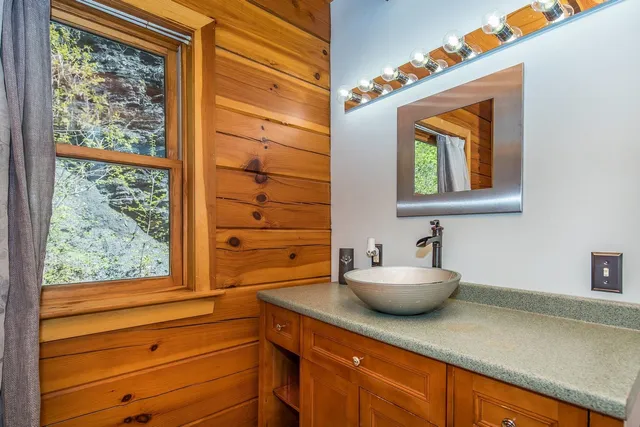 $949,000 | 213 Singing Cedars Road, Orwell, VT 05760