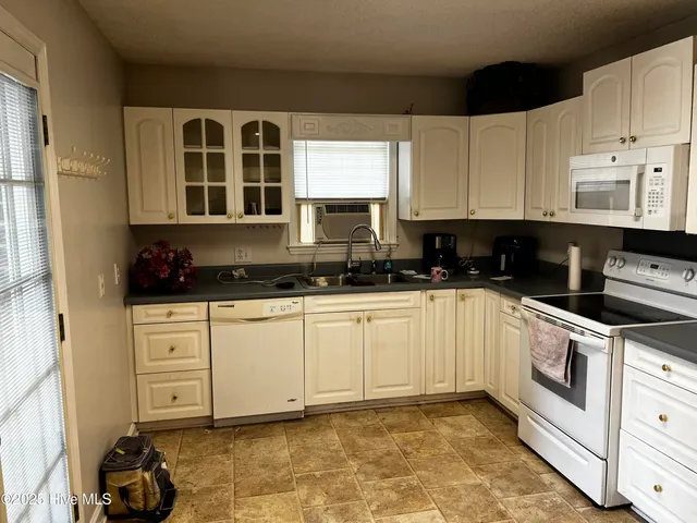 $220,000 | 2746 Pinewood Drive, Kinston, NC 28504