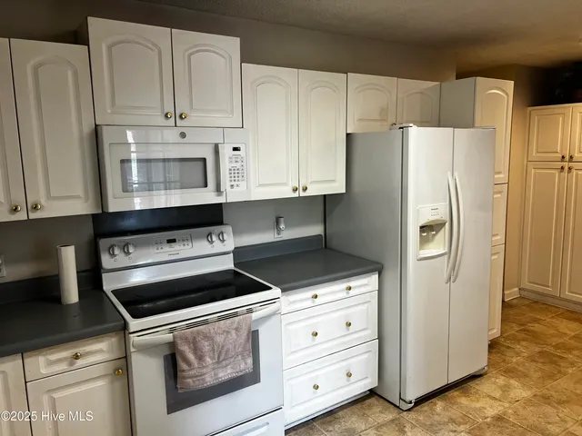 $220,000 | 2746 Pinewood Drive, Kinston, NC 28504